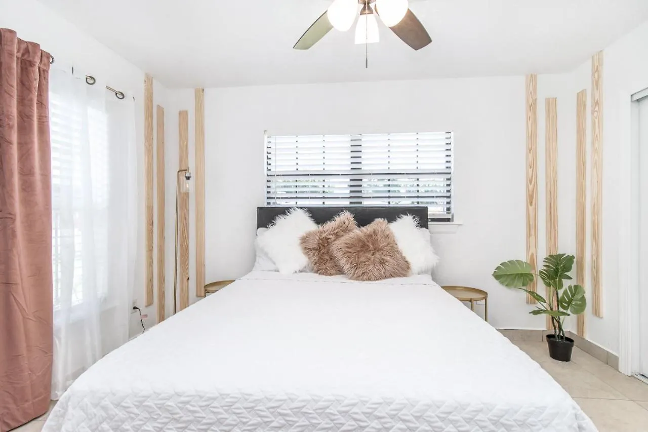 6 Bedroom Bucs Airport Mall Beach Wifi Tampa