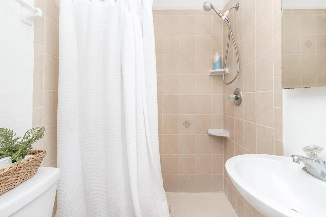 6 Bedroom Bucs Airport Mall Beach Wifi Tampa 0*,