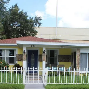 Traditional Cozy Historic Tampa