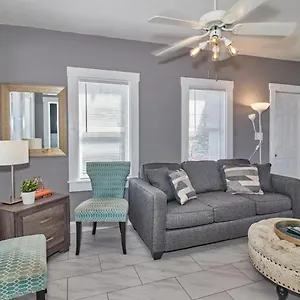 Gorgeous Loft Centrally Located Tampa