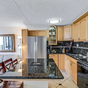 Waikiki Banyan Ocean View Apartment Honolulu