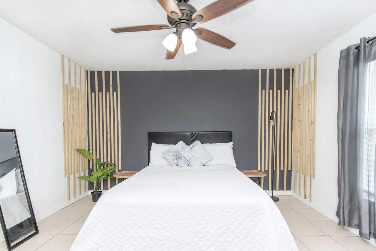 6 Bedroom Bucs Airport Mall Beach Wifi Tampa Holiday home