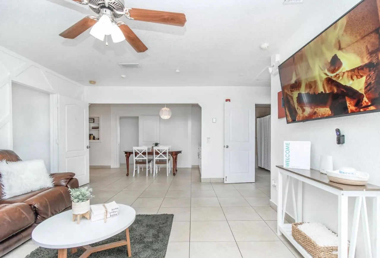 Holiday home 6 Bedroom Bucs Airport Mall Beach Wifi Tampa