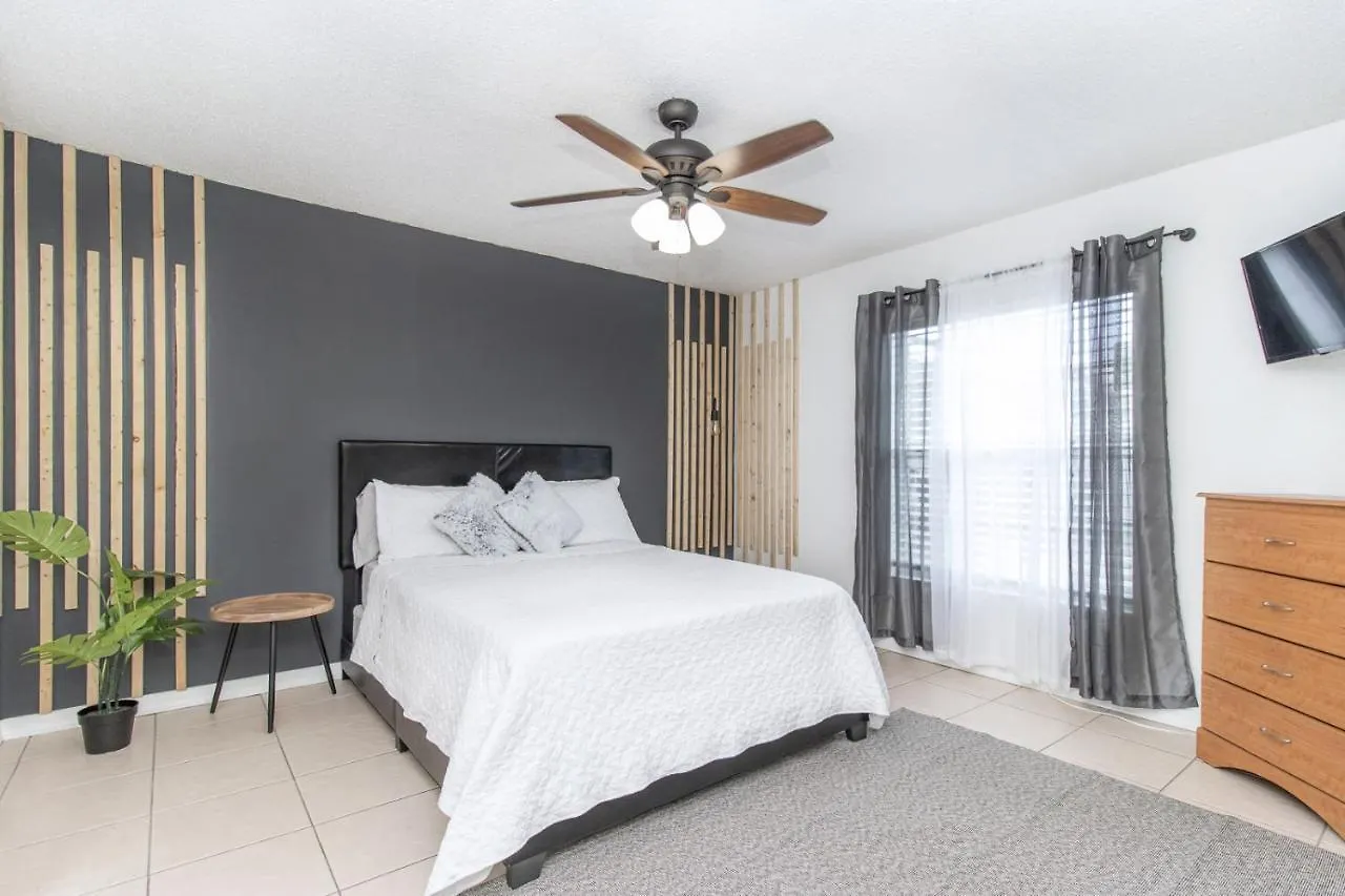 Holiday home 6 Bedroom Bucs Airport Mall Beach Wifi Tampa United States